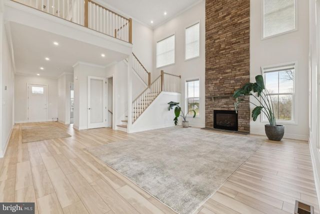 38732 SILVER KING CIR, Waterford, VA 20197