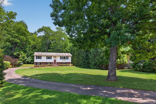 9 Pleasant Lane, Poughkeepsie, NY 12603