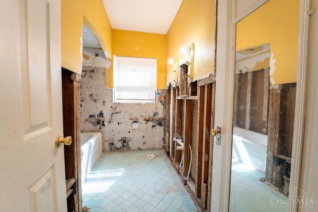 1117 Regent Avenue, Cincinnati, OH 45237