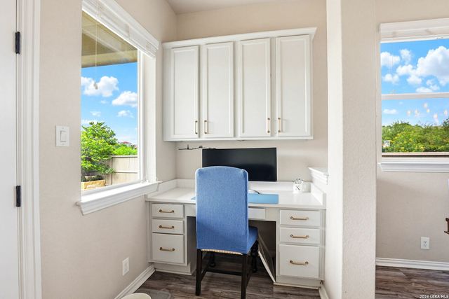8155 TWO FLS, San Antonio, TX 78255