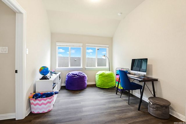 8155 TWO FLS, San Antonio, TX 78255