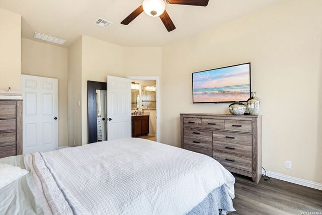 8155 TWO FLS, San Antonio, TX 78255