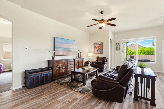 8155 TWO FLS, San Antonio, TX 78255
