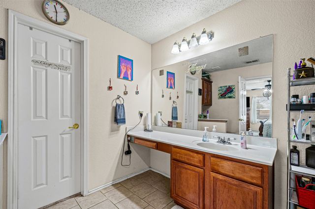 7331 Tree Ridge Court, Fort Worth, TX 76133