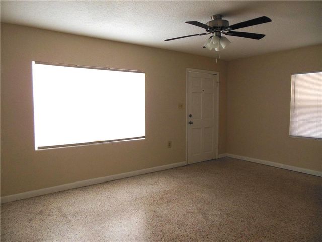 1727 PINE AVENUE, Deland, FL 32724