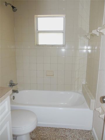 1727 PINE AVENUE, Deland, FL 32724