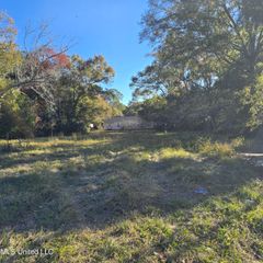 2206 8th Street, Pascagoula, MS 39567