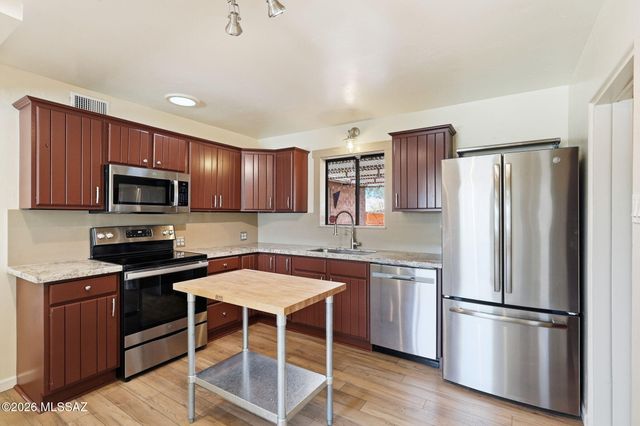 4713 E 9th Street, Tucson, AZ 85711