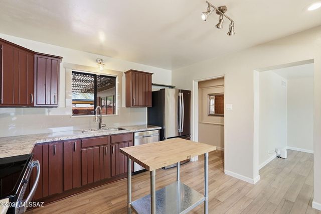 4713 E 9th Street, Tucson, AZ 85711