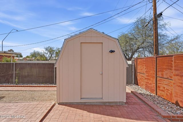 4713 E 9th Street, Tucson, AZ 85711