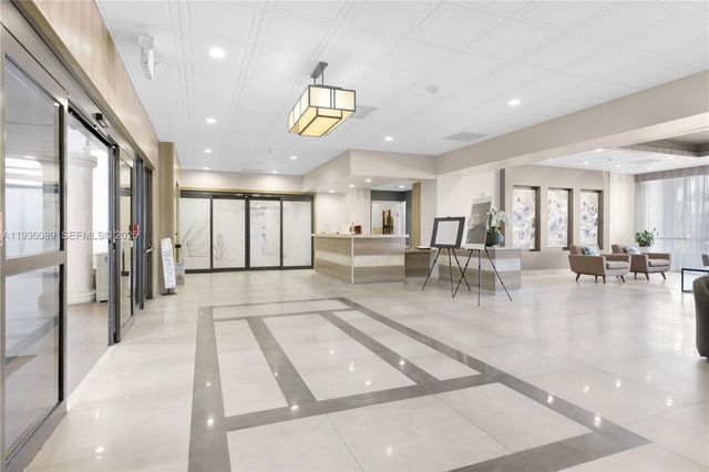 3731 N Country Club Dr 124, Aventura, FL 33180