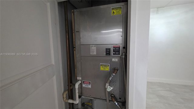 3731 N Country Club Dr 124, Aventura, FL 33180