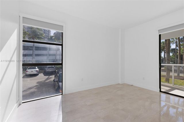 3731 N Country Club Dr 124, Aventura, FL 33180