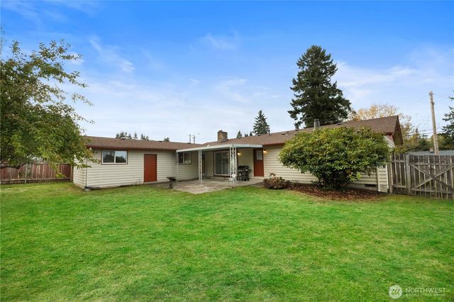 26820 16th Avenue S, Des Moines, WA 98198