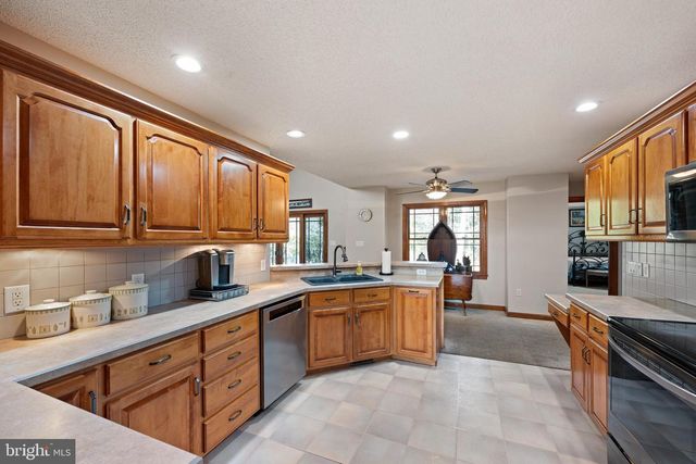 4 HIDDEN HILLS CT, Seaford, DE 19973