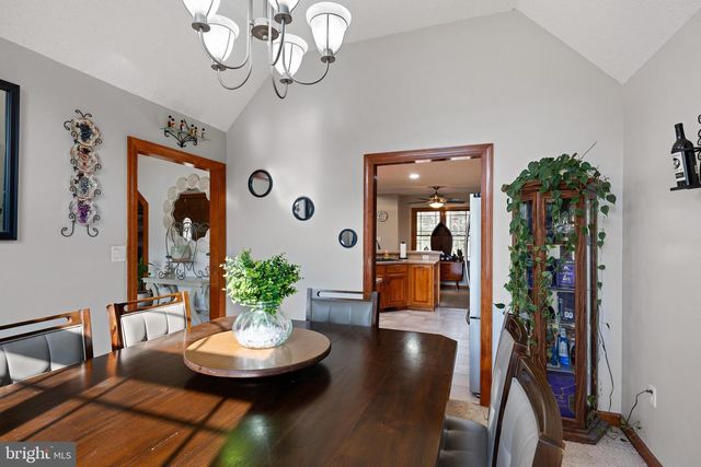 4 HIDDEN HILLS CT, Seaford, DE 19973