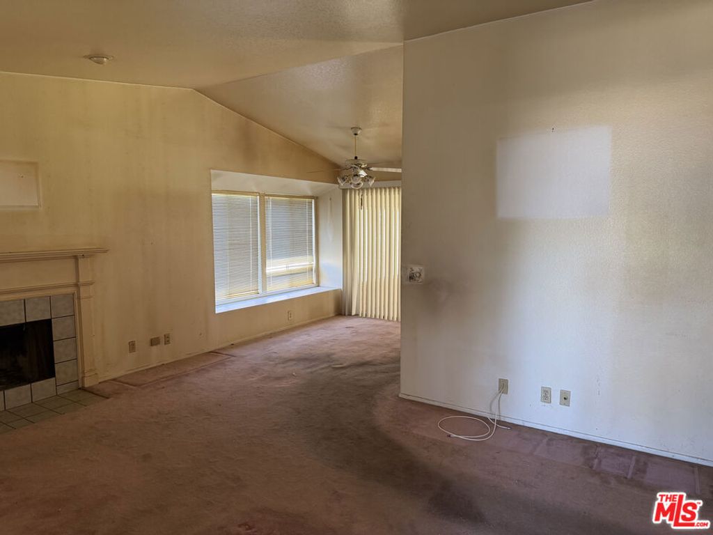 27854 Crookshank Drive, Santa Clarita, CA 91350 — photo 3