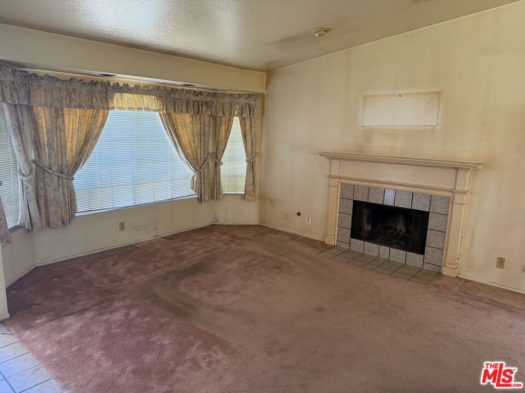 27854 Crookshank Drive, Santa Clarita, CA 91350 — photo 5