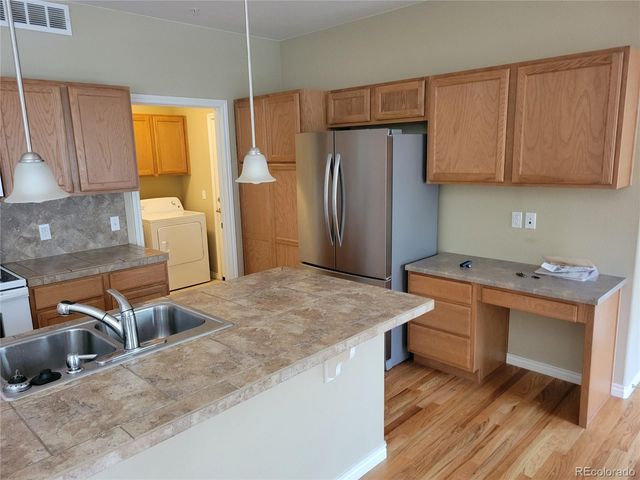 11962 W Long Circle 101, Littleton, CO 80127