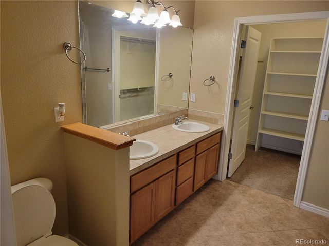 11962 W Long Circle 101, Littleton, CO 80127