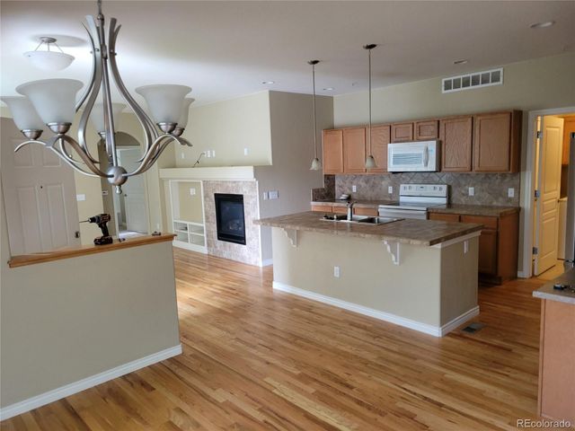 11962 W Long Circle 101, Littleton, CO 80127