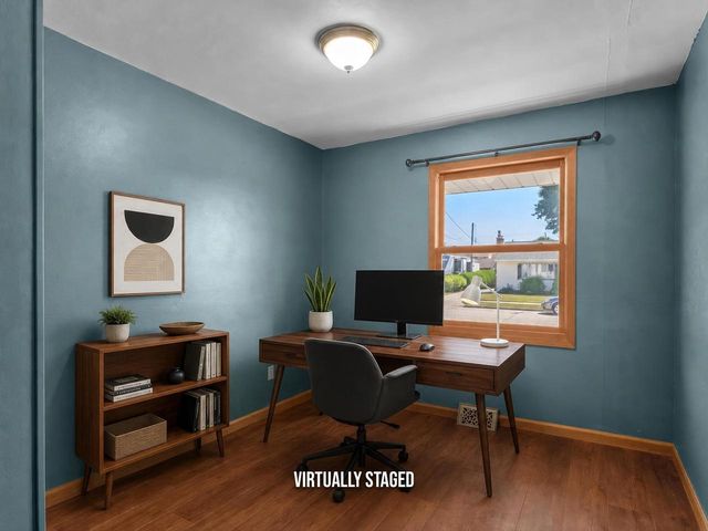 1526 S 24th STREET, Manitowoc, WI 54220