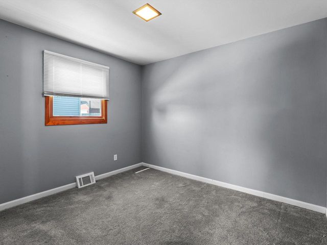 1526 S 24th STREET, Manitowoc, WI 54220