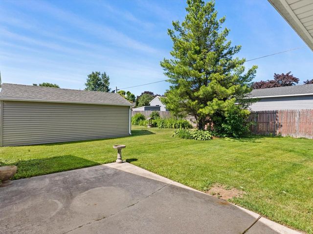 1526 S 24th STREET, Manitowoc, WI 54220