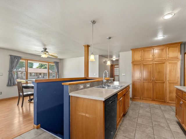 1526 S 24th STREET, Manitowoc, WI 54220