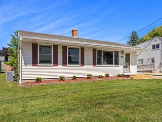 1526 S 24th STREET, Manitowoc, WI 54220
