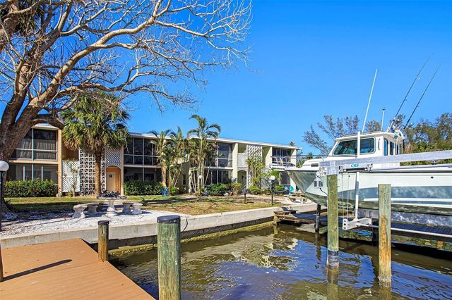 10215 MANATEE AVENUE W 7, Bradenton, FL 34209