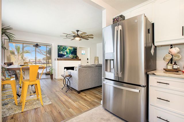 10215 MANATEE AVENUE W 7, Bradenton, FL 34209
