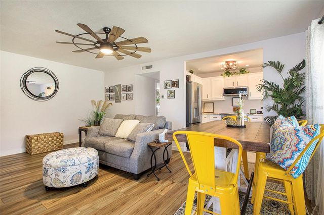 10215 MANATEE AVENUE W 7, Bradenton, FL 34209