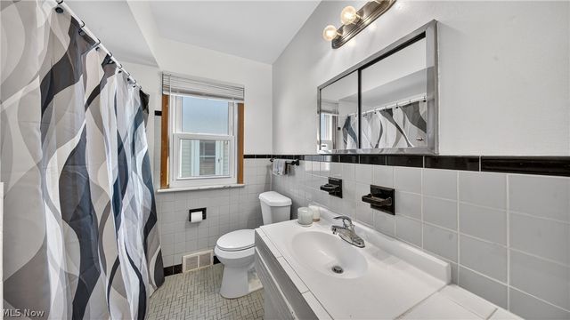 20648 Donny Brook Road, Maple Heights, OH 44137