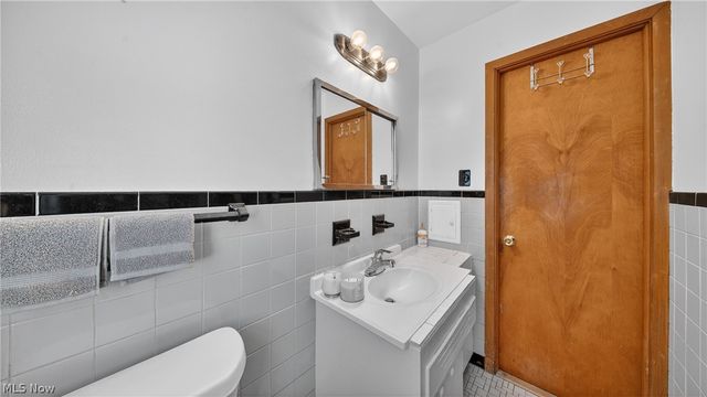 20648 Donny Brook Road, Maple Heights, OH 44137