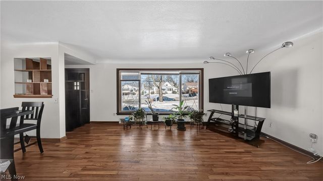 20648 Donny Brook Road, Maple Heights, OH 44137