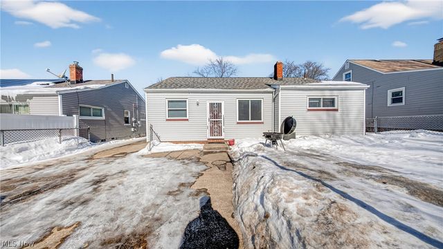 20648 Donny Brook Road, Maple Heights, OH 44137