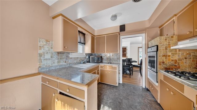 20648 Donny Brook Road, Maple Heights, OH 44137