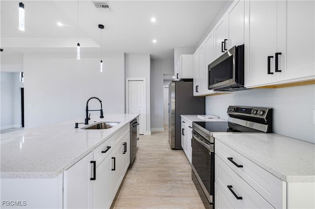 2709 58th ST W, Lehigh Acres, FL 33971