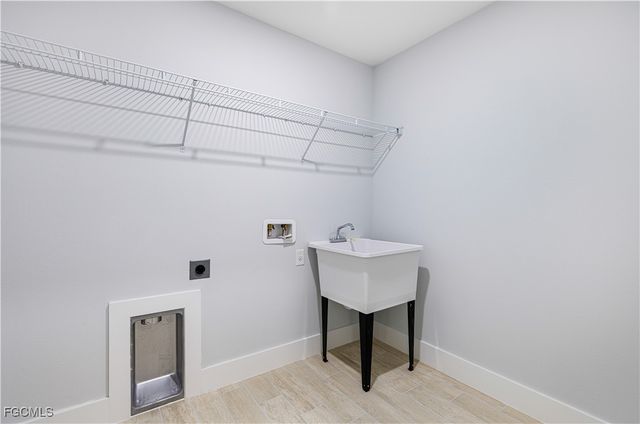 2709 58th ST W, Lehigh Acres, FL 33971