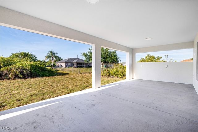 2709 58th ST W, Lehigh Acres, FL 33971