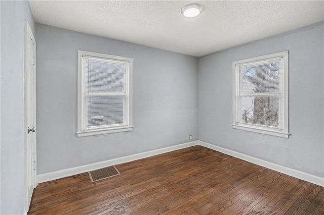 1434 E 80th Street, Kansas City, MO 64131