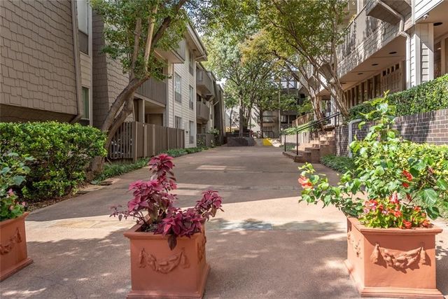 4859 Cedar Springs Road 358, Dallas, TX 75219