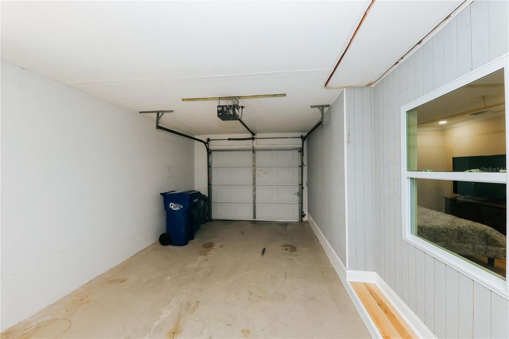 Image 28 of property listing at 5211 24TH AVENUE DRIVE W, Bradenton, FL 34209