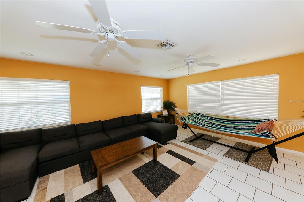 Image 4 of property listing at 5211 24TH AVENUE DRIVE W, Bradenton, FL 34209