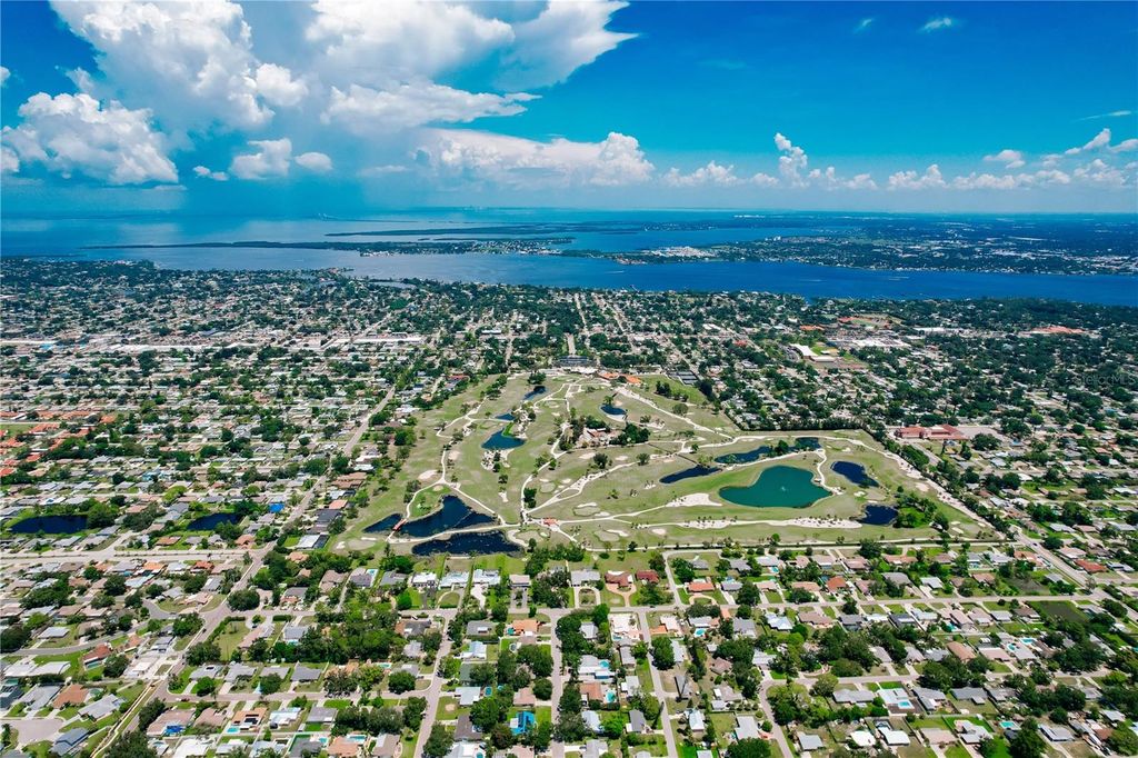 Image 46 of property listing at 5211 24TH AVENUE DRIVE W, Bradenton, FL 34209