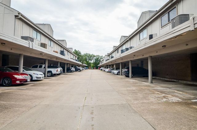 10811 Richmond Avenue 38, Houston, TX 77042