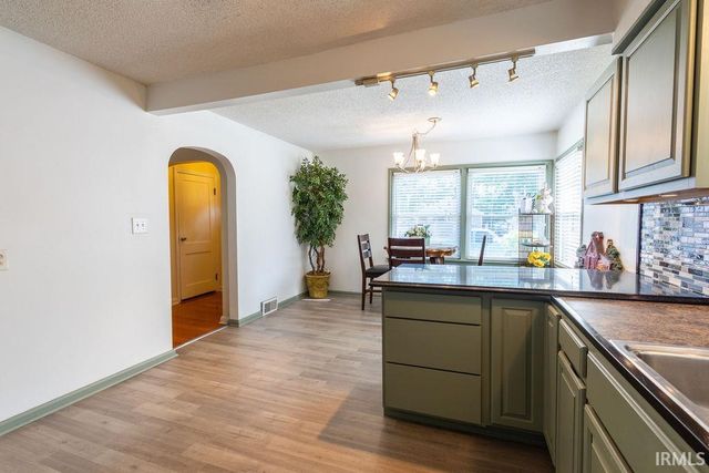 1516 Taylor Avenue, Evansville, IN 47714