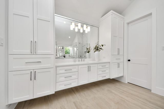 1721 Chantilly Lane, Houston, TX 77018
