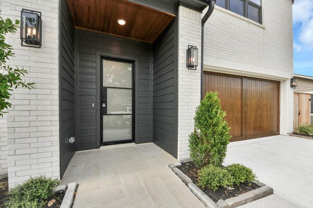 1721 Chantilly Lane, Houston, TX 77018